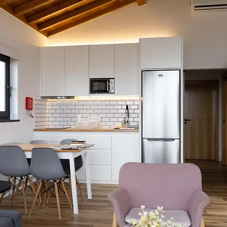 Tatil Evi Photography House By Pontanegraazores Altares