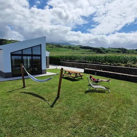 Photography House By Pontanegraazores