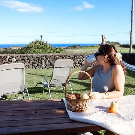 Photography House By Pontanegraazores * Altares