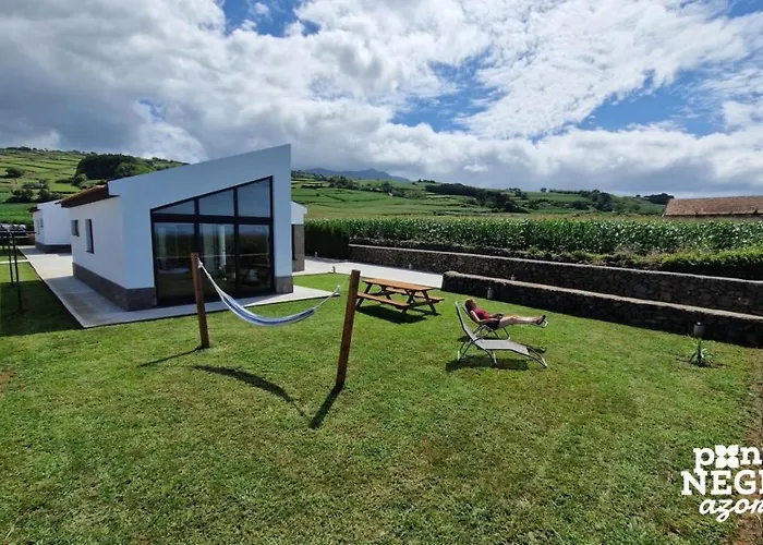 בית נופש Photography House By Pontanegraazores Altares