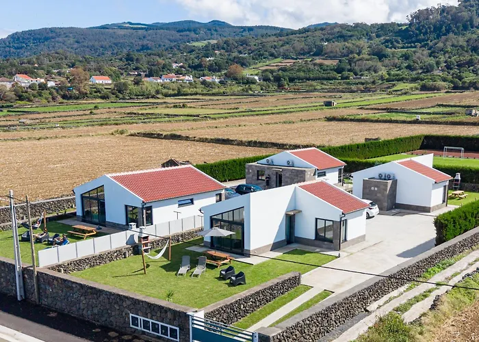 Photography House By Pontanegraazores בית נופש Altares